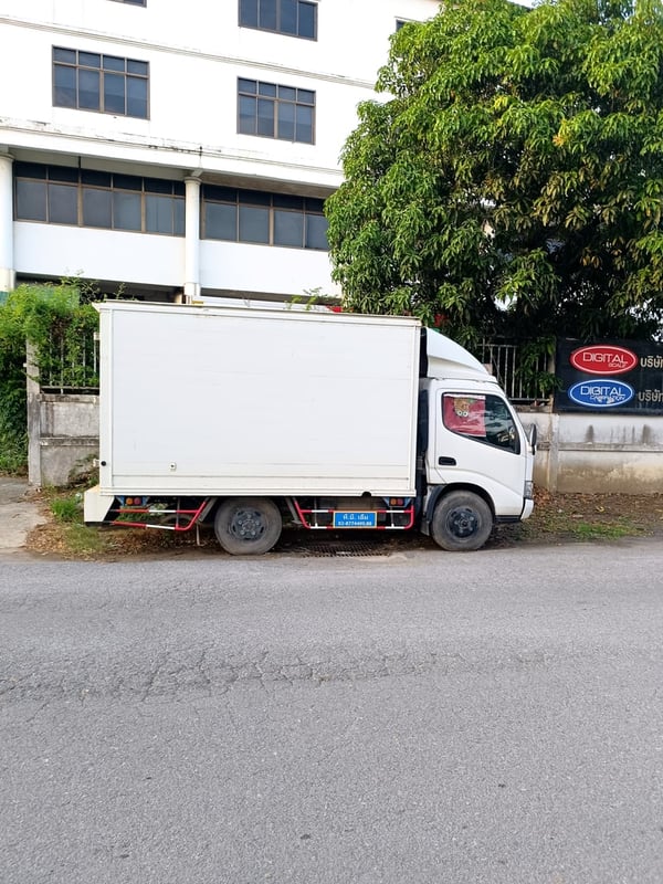 HINO XZU รถบรรทุก 4ล้อ ตู้แห้ง ปี2018 เลขไมล์น้อยแค่ 78,xxx กม. HINO XZU รถบรรทุก 4ล้อ ตู้แห้ง ปี2018 เลขไมล์น้อยแค่ 78,xxx กม.