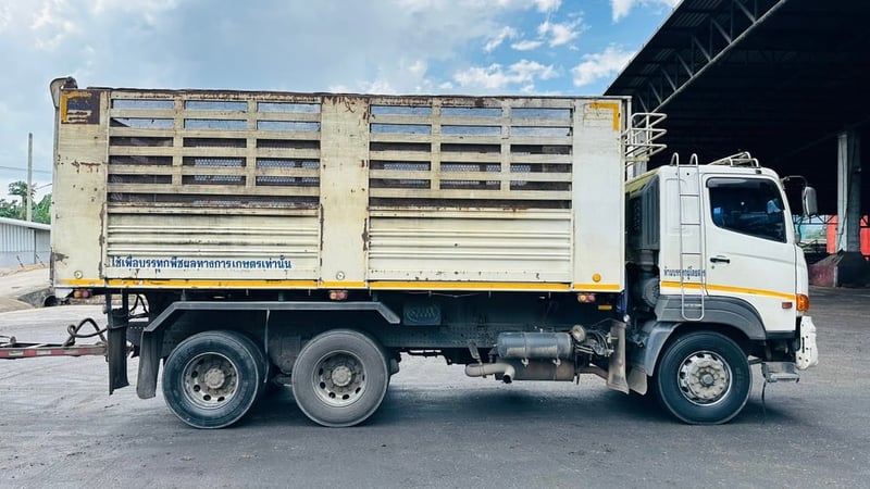 รถบรรทุกแม่ลูกดั้ม HINO รุ่น FM1AN1D-SHT สีขาว 6 สูบ 344 แรงม้า ปี 2559(มิ.ย.) รถบรรทุกแม่ลูกดั้ม HINO รุ่น FM1AN1D-SHT สีขาว 6 สูบ 344 แรงม้า ปี 2559(มิ.ย.)