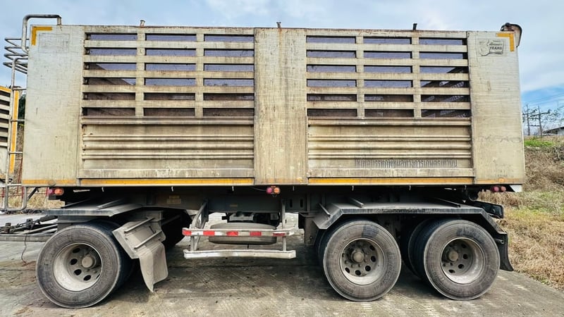 รถบรรทุกแม่ลูกดั้ม HINO รุ่น FM1AN1D-SHT สีขาว 6 สูบ 344 แรงม้า ปี 2560(พ.ย.) รถบรรทุกแม่ลูกดั้ม HINO รุ่น FM1AN1D-SHT สีขาว 6 สูบ 344 แรงม้า ปี 2560(พ.ย.)