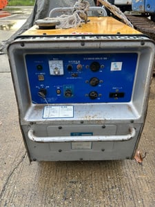 เครื่องปั่นไฟมือสองญี่ปุ่นปรับสภาพไฟ 220 โวลต์พร้อมใช้งาน