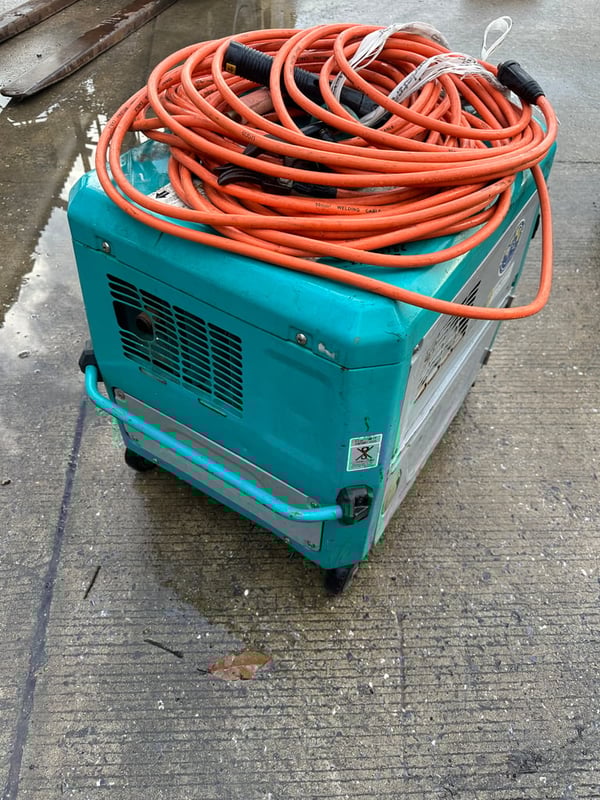 ตู้เชื่อมพร้อมชุดปั่นไฟDenyo รุ่นใหม่ มือสองญี่ปุ่น