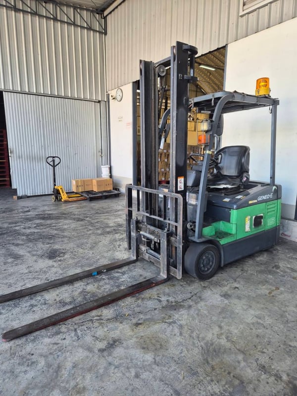 ขายโฟล์คลิฟไฟฟ้า 3 ล้อ TOYOTA 7FBE15