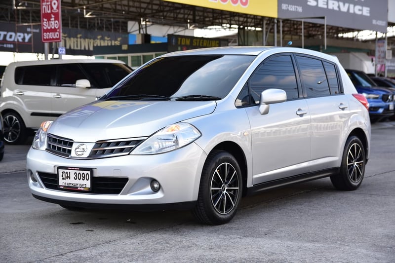 2010 TIIDA 1.6G มือเดียวป้ายแดง ไมล์น้อย สภาพสมบูรณ์มาก พร้อมใช้งาน