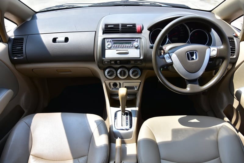 รถดีราคาถูก พร้อมใช้งาน 