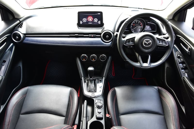 2021 MAZDA2 MNC 1.3S 5DOOR ไมเนอร์เชจ์แล้ว มือเดียวป้ายแดง