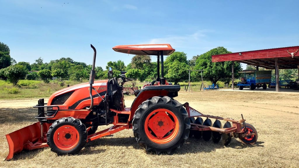 ขายรถไถนากาโน่45แรง อุปกรณ์2ชิ้น รถสวยพร้อมใช้งานครับ ขายรถไถนากาโน่45แรง อุปกรณ์2ชิ้น รถสวยพร้อมใช้งานครับ