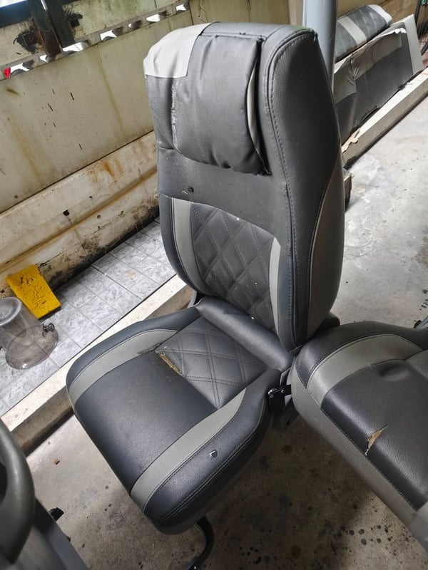 เบาะรถตู้ 3แถว commuter หน้าสั้น