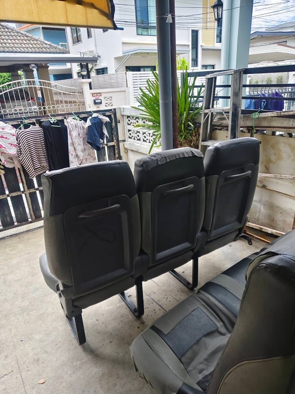 เบาะรถตู้ 3แถว commuter หน้าสั้น