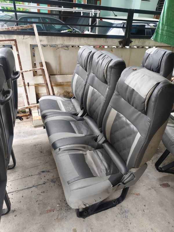 เบาะรถตู้ 3แถว commuter หน้าสั้น