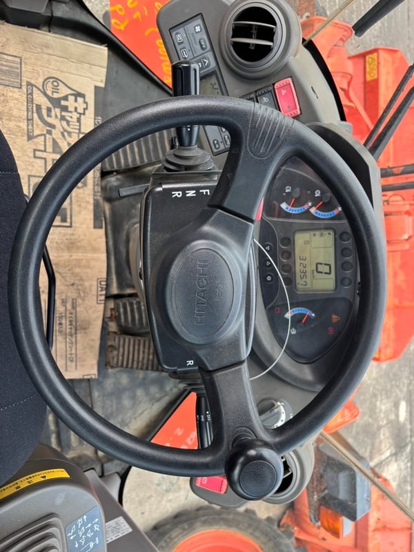 รถตักHitachi รุ่นZW100