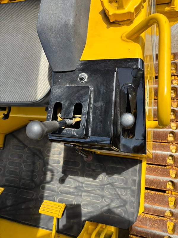 รถแทรกเตอร์ KOMATSU รุ่นD21P-8