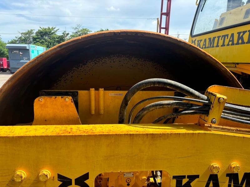 รถบดสั่นสะเทือนSAKAI รุ่นSV900DV ขนาด20ตัน รถบดสั่นสะเทือนSAKAI รุ่นSV900DV ขนาด20ตัน