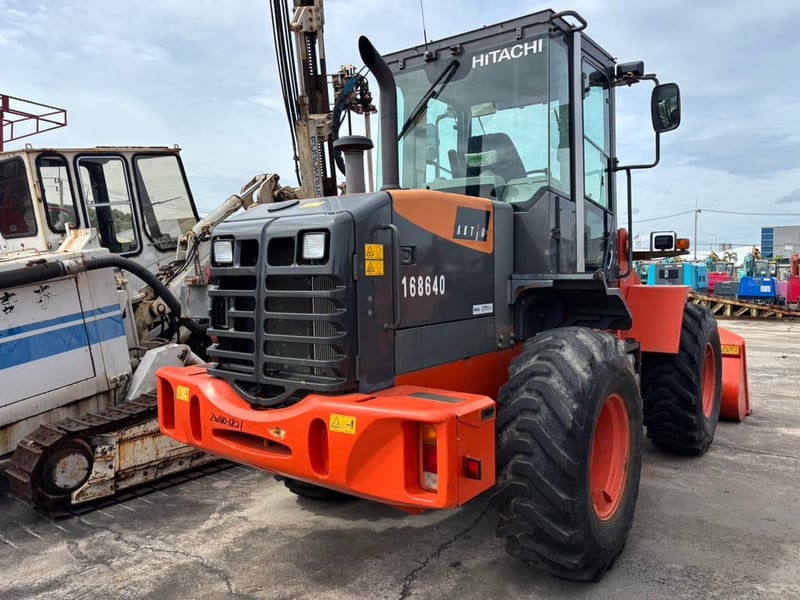 รถตักHitachi รุ่นZW100