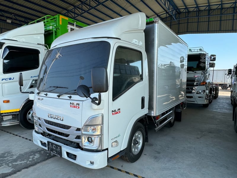 ISUZU NLR รถบรรทุก 4ล้อไม่ติดเวลา ปี 2565 ตู้เย็น ตู้แห้ง กระบะเปลี่ยนได้หมด