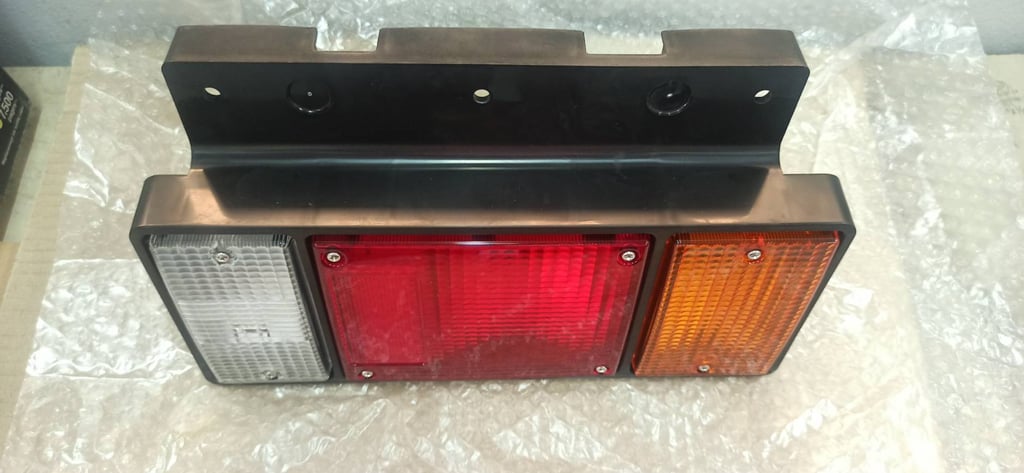 ชุดไฟท้าย FRR FTR ชุดไฟท้าย FRR FTR