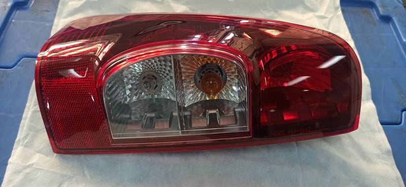 ชุดไฟท้าย D-Max