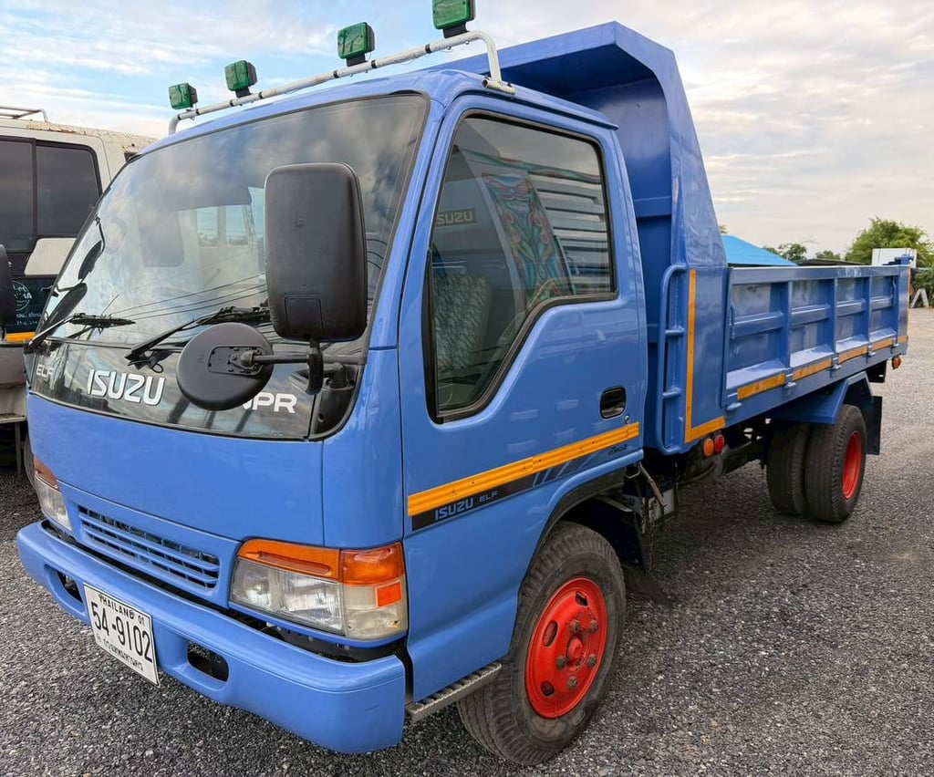 6 ล้อดั้ม NPR-115 แรง ปี46 5คิว 