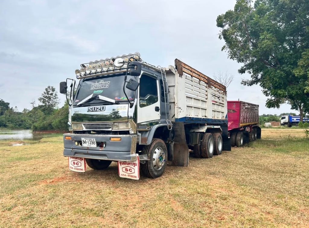 รถ10ล้อเดก้าพ่วงแม่ลูก 300แรง