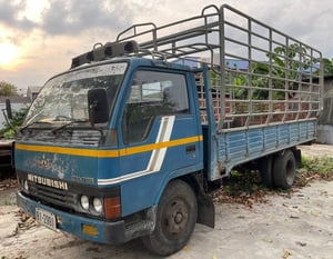 รถ6ล้อคอก MITSUBISHI CANTER 