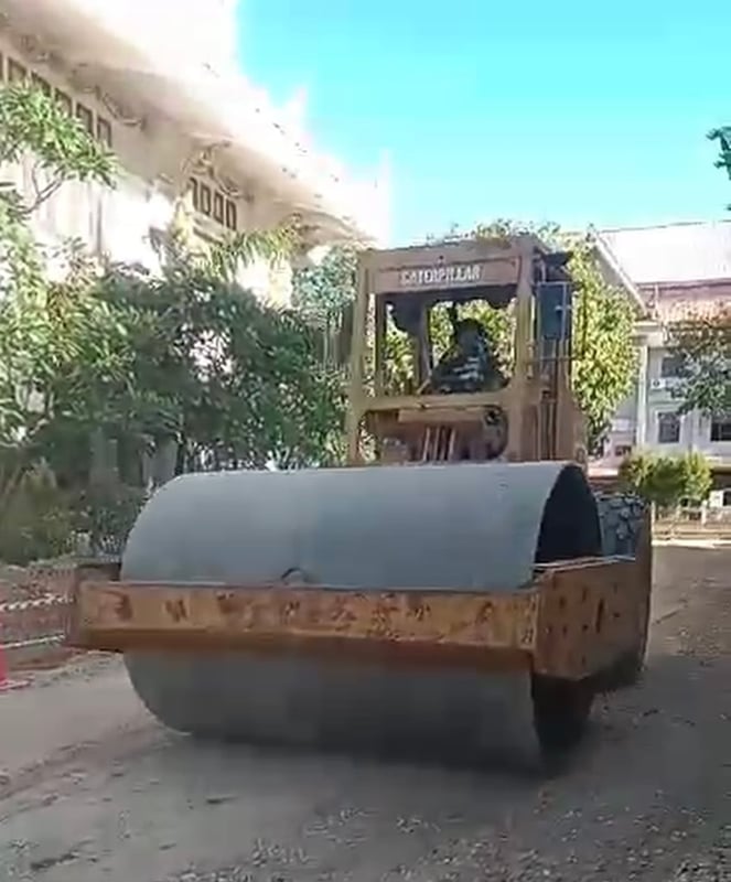 รถบดสั่นสะเทือนCAT CS-563 รถบดสั่นสะเทือนCAT CS-563