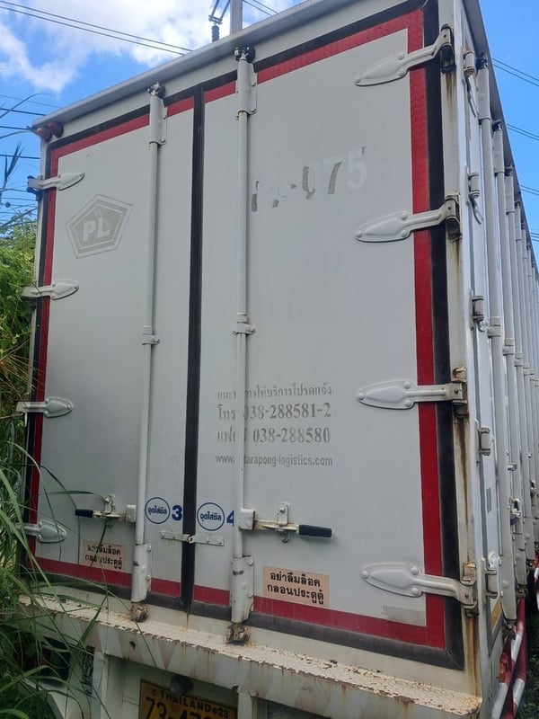 รถ6ล้อHino ตู้บานเปิด ปี47 0819333780 รถ6ล้อHino ตู้บานเปิด ปี47 0819333780