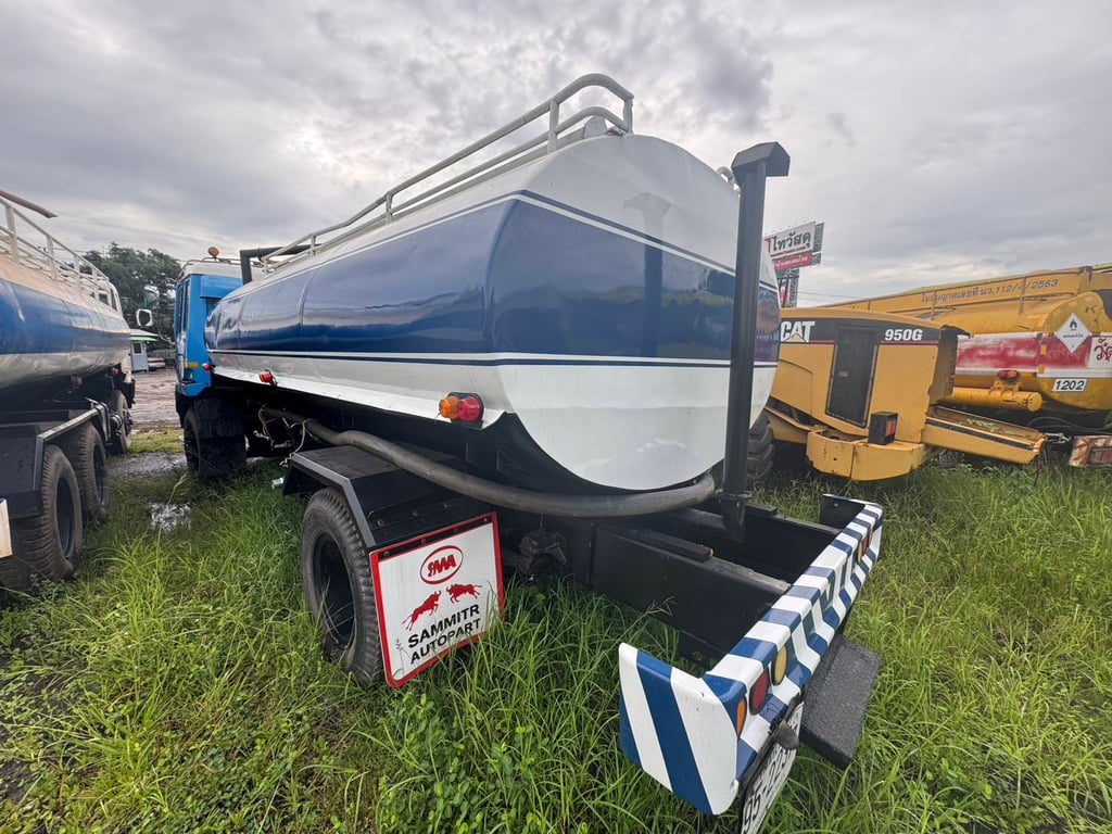 รถ6ล้อน้ำ MITSUBISHI 225แรง บรรจุน้ำ8000ลิตร รถ6ล้อน้ำ MITSUBISHI 225แรง บรรจุน้ำ8000ลิตร