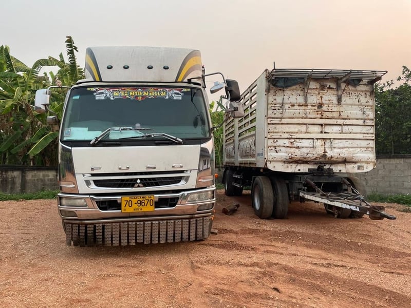 รถพ่วง(ไม่ดั้ม)mitsubishi 270 แรง รุ่น fn61 แม่ปี 55 ลูกปี 57 เครื่อง 6m60 รถพ่วง(ไม่ดั้ม)mitsubishi 270 แรง รุ่น fn61 แม่ปี 55 ลูกปี 57 เครื่อง 6m60