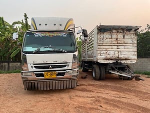 รถพ่วง(ไม่ดั้ม)mitsubishi 270 แรง รุ่น fn61 แม่ปี 55 ลูกปี 57 เครื่อง 6m60 รถพ่วง(ไม่ดั้ม)mitsubishi 270 แรง รุ่น fn61 แม่ปี 55 ลูกปี 57 เครื่อง 6m60