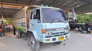 รถ10ล้อดั้มISUZU ￼195 นางฟ้า เครื่องใหม่ 6HK 