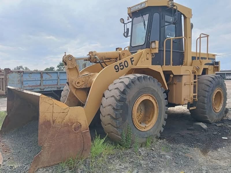 รถตักล้อยาง CATERPILLAR 950F 0819333780
