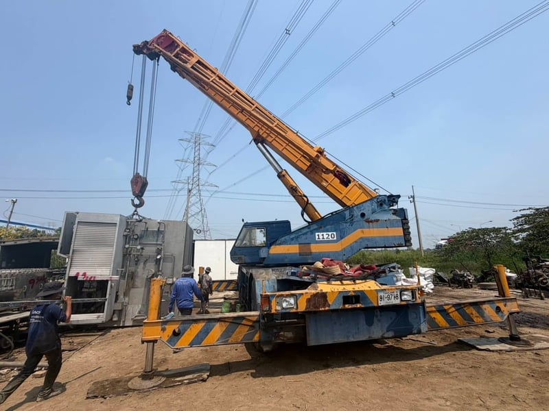 รถเครน mitsubishi RK450 ล้อยาง 4 ล้อ 45 ตันปี58