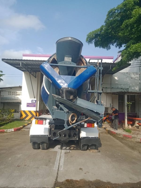 รถ10ล้อโม่ปูนซูโม่227เครื่อง260แรง  0819333780