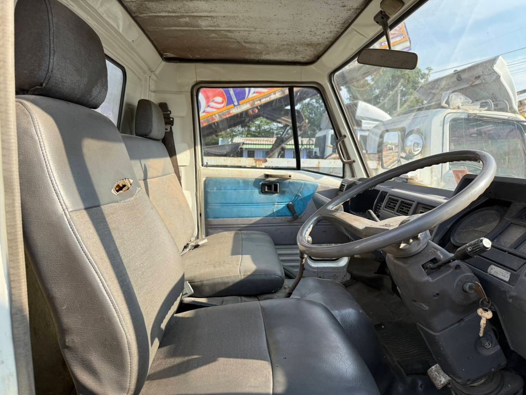 รถ6ล้อน้ำมัน HINO KM777 เครื่อง 117 แรง 