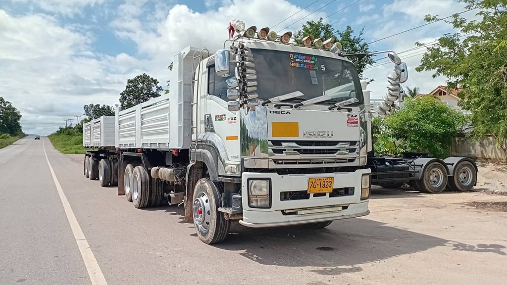 รถพ่วง22ล้อ SIUZUแม่ปี 56ลูกปี 58 รถพ่วง22ล้อ SIUZUแม่ปี 56ลูกปี 58