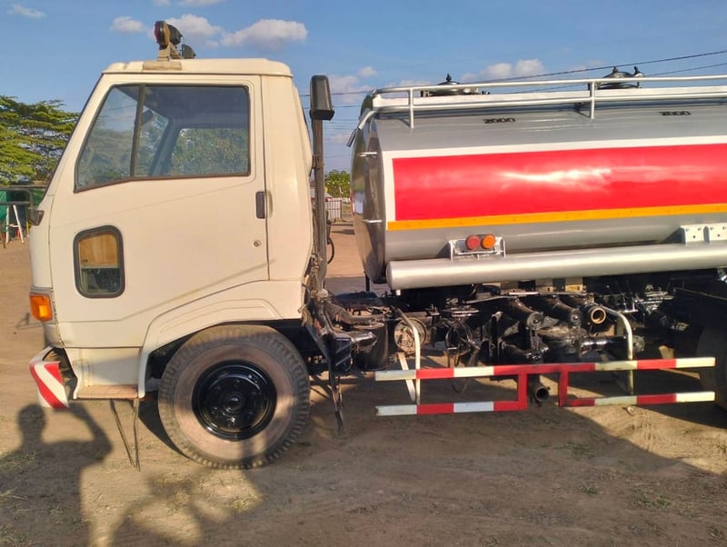 รถ6ล้อน้ำมัน HINO KM777 เครื่อง 117 แรง 