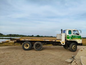 10ล้อ เทเลอร์ nissanud เพลาเดียว 10ล้อ เทเลอร์ nissanud เพลาเดียว