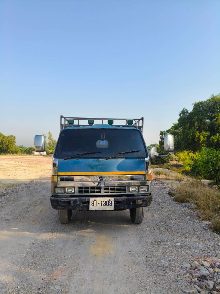 รถ6ล้อคอกสูง