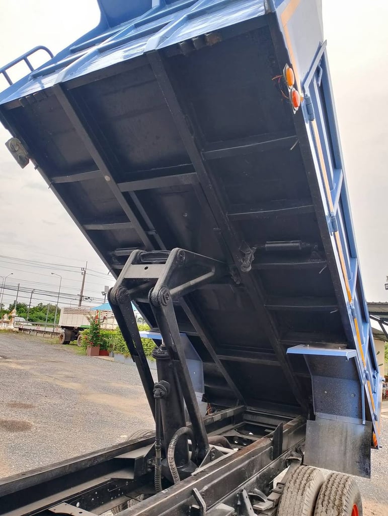 6 ล้อดั้ม NPR-115 แรง ปี46 5คิว 