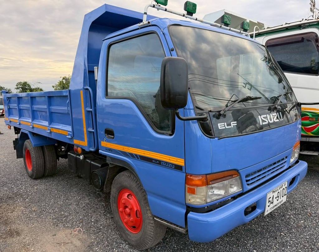 6 ล้อดั้ม NPR-115 แรง ปี46 5คิว 