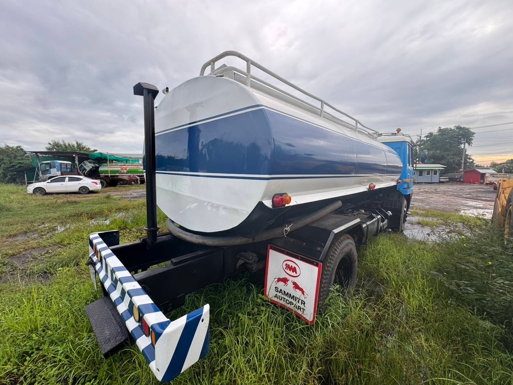 รถ6ล้อน้ำ MITSUBISHI 225แรง บรรจุน้ำ8000ลิตร รถ6ล้อน้ำ MITSUBISHI 225แรง บรรจุน้ำ8000ลิตร