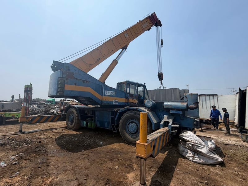 รถเครน mitsubishi RK450 ล้อยาง 4 ล้อ 45 ตันปี58