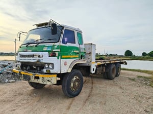 10ล้อ เทเลอร์ nissanud เพลาเดียว 10ล้อ เทเลอร์ nissanud เพลาเดียว