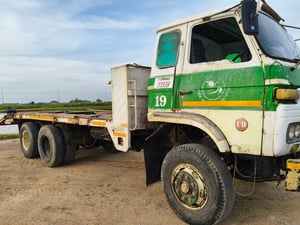 10ล้อ เทเลอร์ nissanud เพลาเดียว 10ล้อ เทเลอร์ nissanud เพลาเดียว