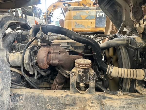 รถ10ล้อดั้มISUZU ￼195 นางฟ้า เครื่องใหม่ 6HK 