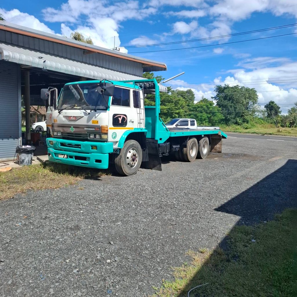 รถ10ล้อเทเลอร์Hino F17 เครื่องho7c 180แรง รถ10ล้อเทเลอร์Hino F17 เครื่องho7c 180แรง