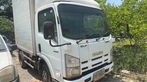 รถ4ล้อตู้แห้ง ISUZU NMR 130แรง รถ4ล้อตู้แห้ง ISUZU NMR 130แรง