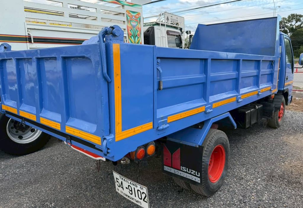 6 ล้อดั้ม NPR-115 แรง ปี46 5คิว 