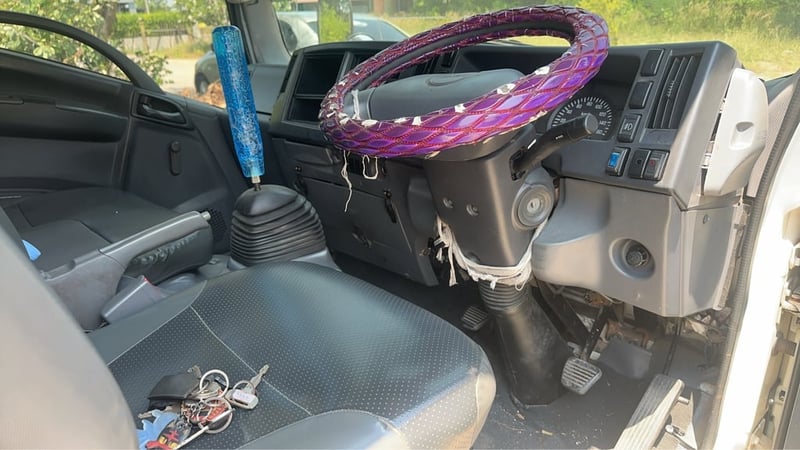 รถ4ล้อตู้แห้ง ISUZU NLR 130แรง