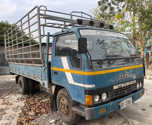 รถ6ล้อคอก MITSUBISHI CANTER 