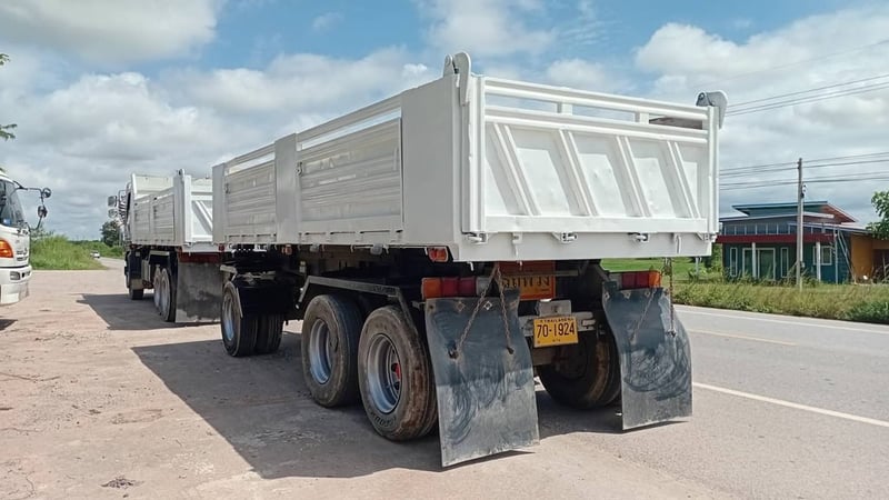 รถพ่วง22ล้อ SIUZUแม่ปี 56ลูกปี 58 